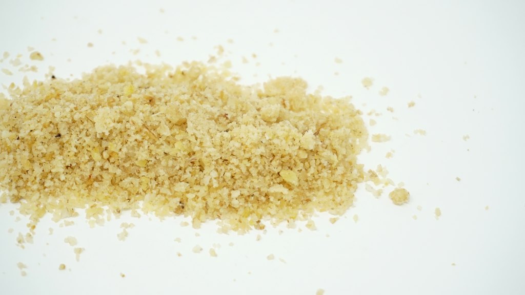 Gemahlene Bananenchips, Seitenansicht